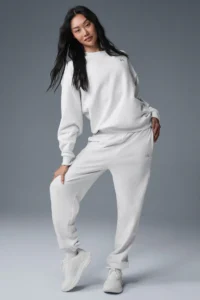 Accolade Crew Neck Pullover White - Image 4
