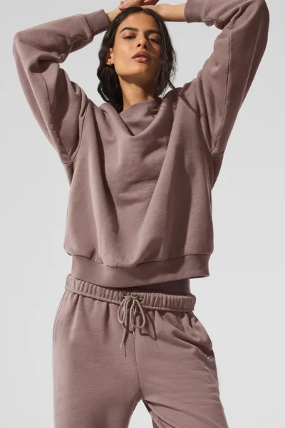 Accolade Crew Neck Pullover in Mushroom