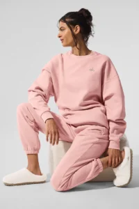 Accolade Crew Neck Pullover in Pink Quartz - Image 2