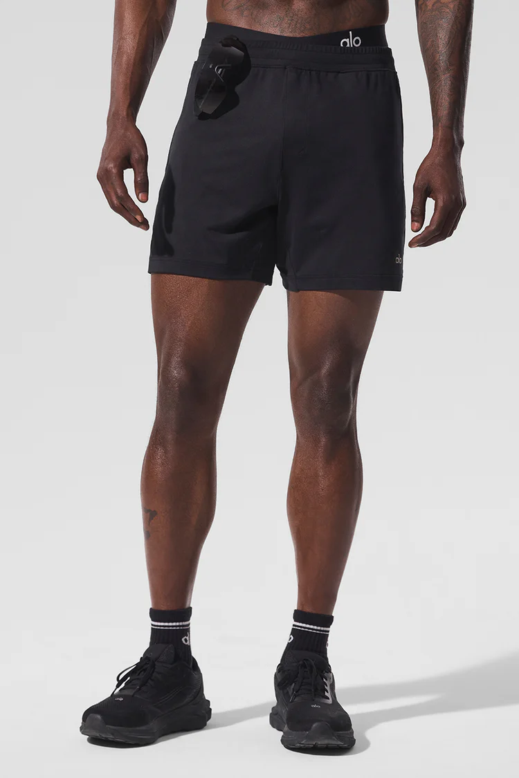 7" Conquer React Performance Short Black