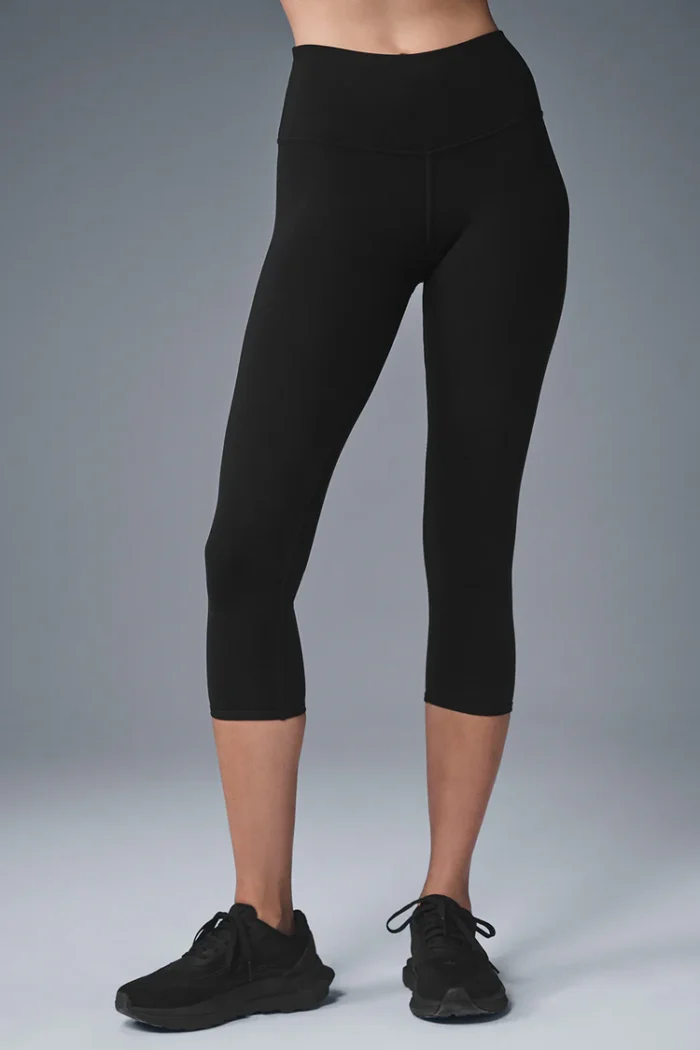 ALO High-Waist Airbrush Capri | Women's Leggings | ALO - Image 2