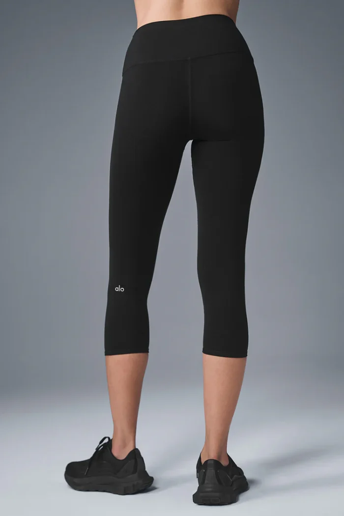 ALO High-Waist Airbrush Capri | Women's Leggings | ALO - Image 1
