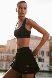 Accolade Short